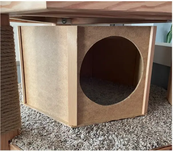 stand alone cat house